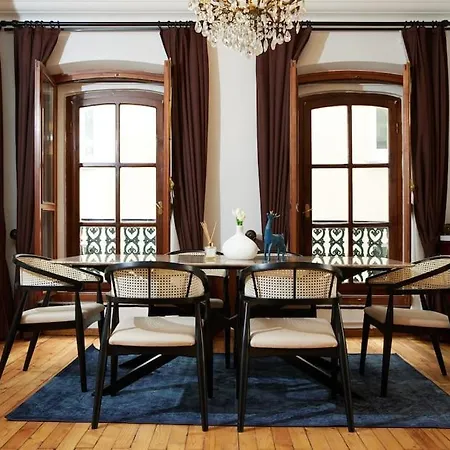 Private Building 8br @ Taksim *